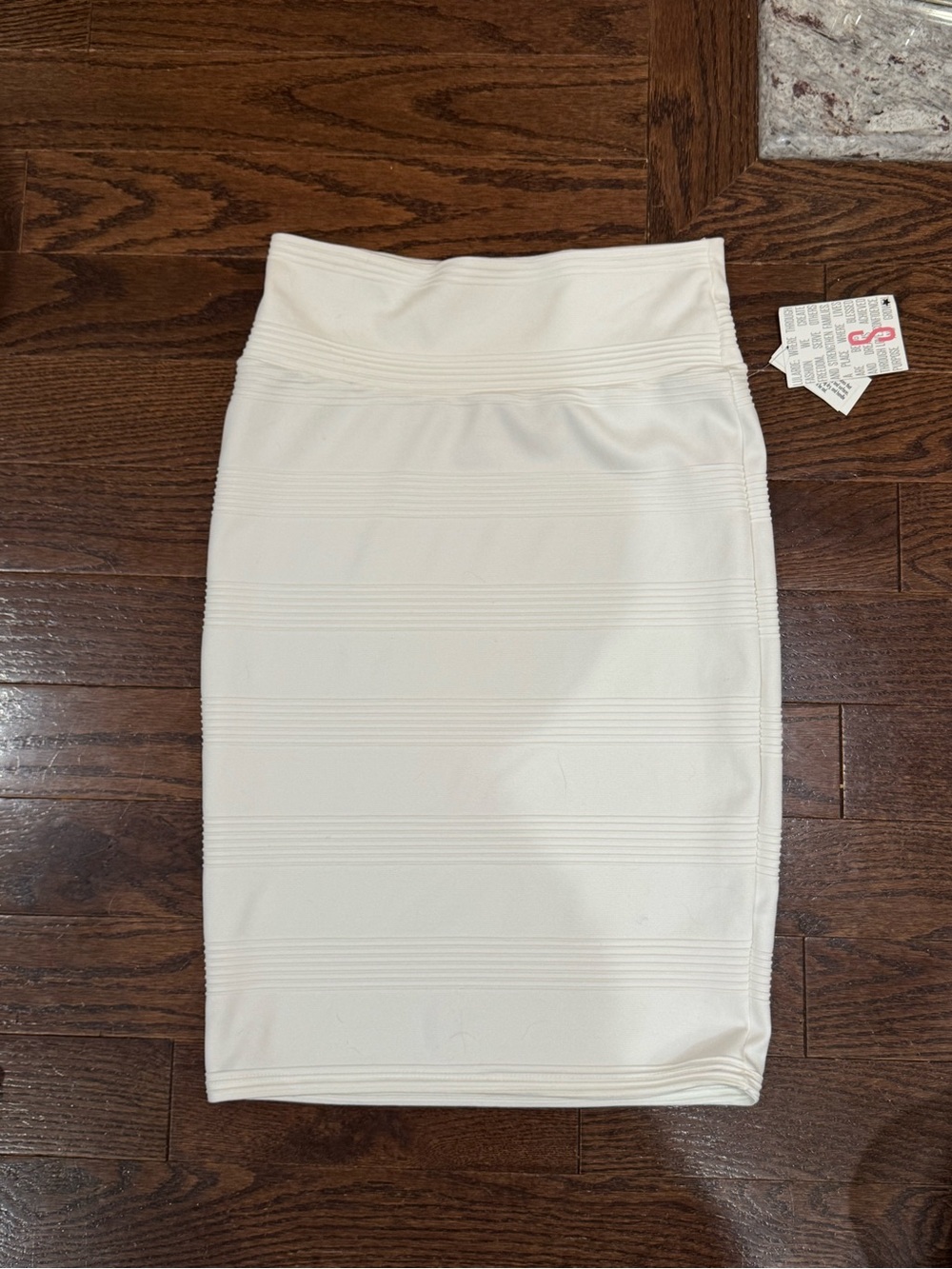 🫖 LuLaRoe Cream Ribbed Pencil Skirt 🫖